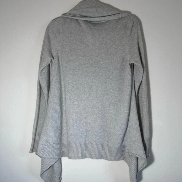 C by Bloomingdale’s 100% 2 ply Cashmere Cowl neck sweater gray size M - Picture 12 of 12
